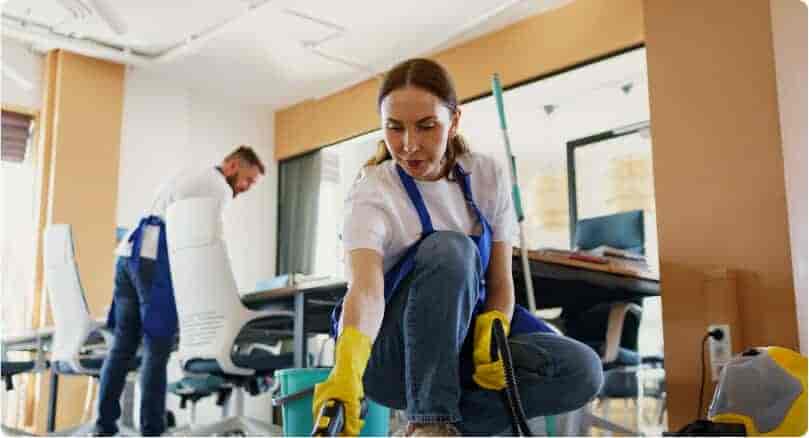 Where Cleanliness meets Care Services - 亿万28